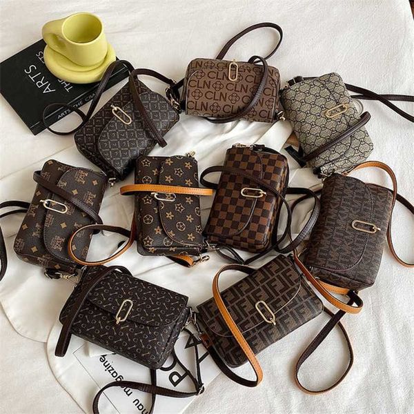 17% off 2023 handbag new fashion small crowdsourcing spring and summer baobao women's crossbody pvc middle aged mom's one shoulder
17% off 2023 handbag new fashion small crowdsourcing spring and summer baobao women's crossbody pvc middle aged mom's one shoulder