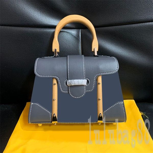 leather designer handbag shoulder bags evening simple handles wood black colorful good square borsa men bags for women business small pleasu
leather designer handbag shoulder bags evening simple handles wood black colorful good square borsa men bags for women business small pleasu
