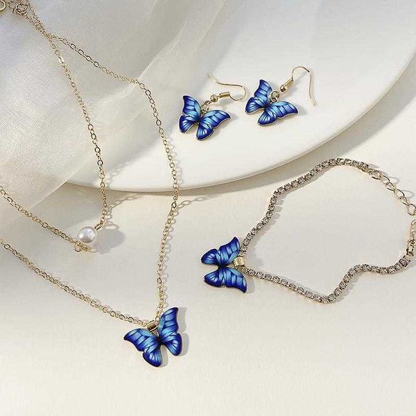 blue butterfly necklace bracelet earrings three piece creative pendant jewelry set, Golden;silver
blue butterfly necklace bracelet earrings three piece creative pendant jewelry set, Golden;silver