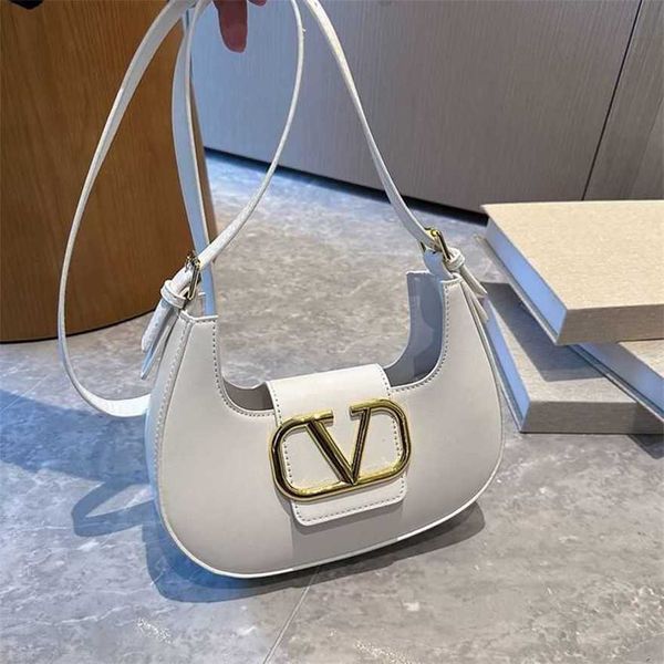 19% off 2023 fashion hand ins niche internet celebrity underarm new fashion versatile crossbody girl popular moon bag trend
19% off 2023 fashion hand ins niche internet celebrity underarm new fashion versatile crossbody girl popular moon bag trend