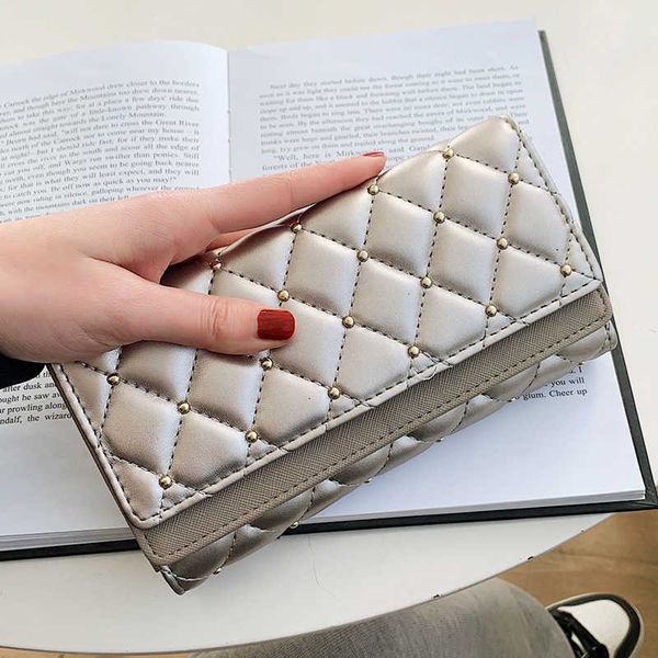 luxury long ladies wallet quilted soft leather wallets for women trendy studded decor coin purse card clutch bag 230512
luxury long ladies wallet quilted soft leather wallets for women trendy studded decor coin purse card clutch bag 230512
