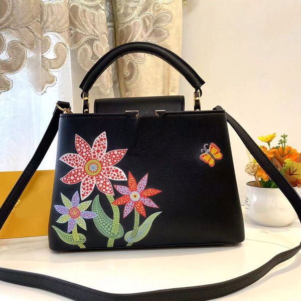 women cowhide handbag shoulder crossbody bag grain cowhide flower butterfly decoration internal zipper pocket removable shoulder strap fashi
women cowhide handbag shoulder crossbody bag grain cowhide flower butterfly decoration internal zipper pocket removable shoulder strap fashi
