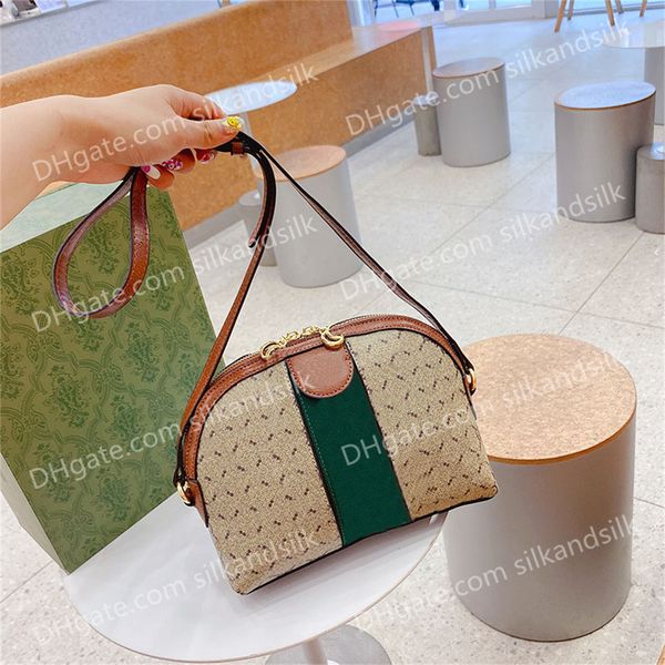 luxury womens shell bag designer shoulder bag cross body bag european american fashion classic red and green contrast color clutch cosmetic
luxury womens shell bag designer shoulder bag cross body bag european american fashion classic red and green contrast color clutch cosmetic