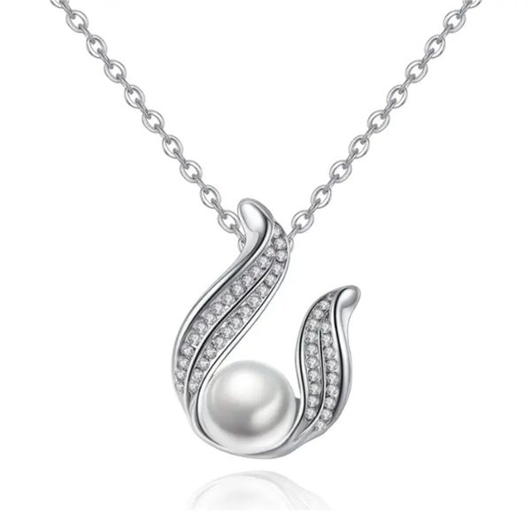 glamorous geometric faux pearl lock pendant necklace - a must-have accessory for every fashionista, Silver
glamorous geometric faux pearl lock pendant necklace - a must-have accessory for every fashionista, Silver