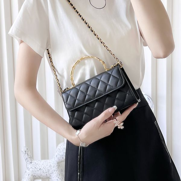 luxury shoulder bag designer chain bag handbags genuine leather crossbody bag 18cm level replication evening bag with box ch127
luxury shoulder bag designer chain bag handbags genuine leather crossbody bag 18cm level replication evening bag with box ch127