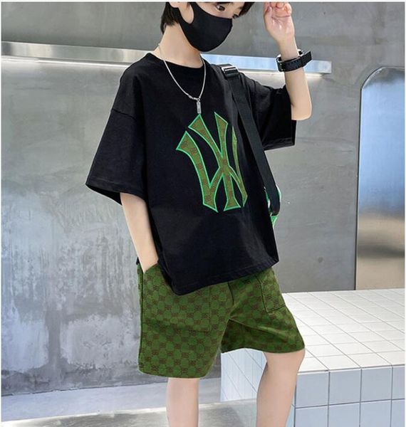 23ss summer middle big boys clothing sets t-shirt +shorts kids sportswear clothes children two piece set trendy kids designer sets, White
23ss summer middle big boys clothing sets t-shirt +shorts kids sportswear clothes children two piece set trendy kids designer sets, White
