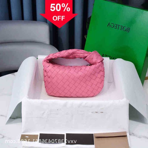 designer handbags bottegav venetas autumn winter 2022 mini jodie woven handbag cloud sheepskin knot round hobo underarm bag
designer handbags bottegav venetas autumn winter 2022 mini jodie woven handbag cloud sheepskin knot round hobo underarm bag