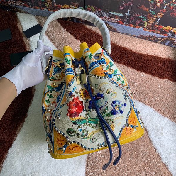 floral bucket bag designer crossbody bags drawstring handbags movable handle flowers print solid pocket string shoulder bags rotary letters
floral bucket bag designer crossbody bags drawstring handbags movable handle flowers print solid pocket string shoulder bags rotary letters