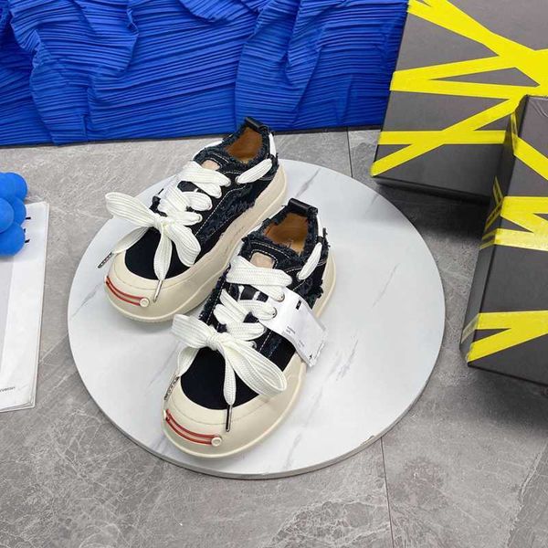 2023 ogsmilerepublic casual designer shoes smile republic chunk canvas sneakers women men tassels trainer stars loves thick rubber bottom sl, Black
2023 ogsmilerepublic casual designer shoes smile republic chunk canvas sneakers women men tassels trainer stars loves thick rubber bottom sl, Black