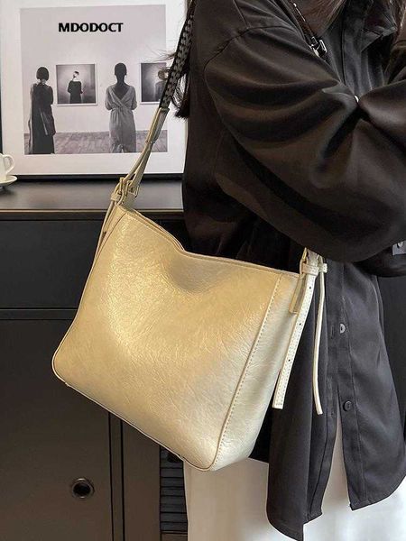 classic vintage luxury design shoulder bag for women 2023 new summer solid color crossbody casual fashion leather ladies handbag 230512
classic vintage luxury design shoulder bag for women 2023 new summer solid color crossbody casual fashion leather ladies handbag 230512