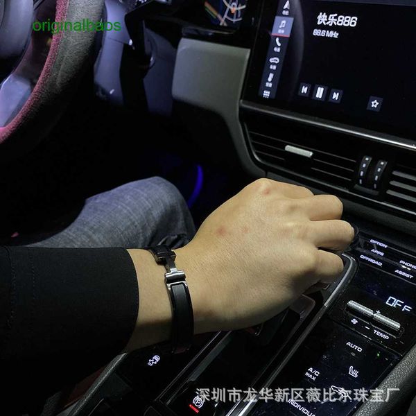 original hemrres designer bracelet all high version h letter black warrior men's enamel brushed temperament bracelet with no fading
original hemrres designer bracelet all high version h letter black warrior men's enamel brushed temperament bracelet with no fading