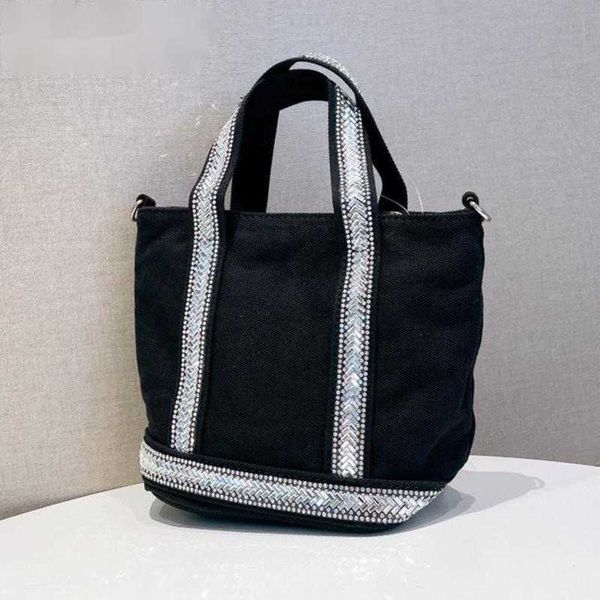evening bags female 2023 new handbag rhinestone large capacity tote contrast color single shoulder messenger shopping 230427
evening bags female 2023 new handbag rhinestone large capacity tote contrast color single shoulder messenger shopping 230427