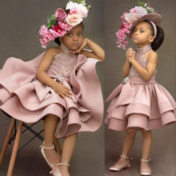 2023 cute blush pink flower girls dresses for weddings halter sleeveless lace appliques beads short knee length tiered bow birthday children, White;blue
2023 cute blush pink flower girls dresses for weddings halter sleeveless lace appliques beads short knee length tiered bow birthday children, White;blue