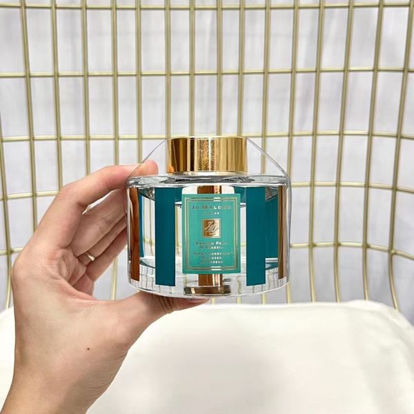 oem/odm custom 165ml household fragrance essential oil reed diffuser scented oil no alcohol for home air refreshing label custom present
oem/odm custom 165ml household fragrance essential oil reed diffuser scented oil no alcohol for home air refreshing label custom present