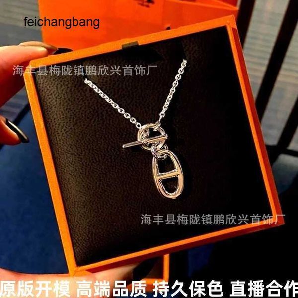 h ermes designer necklace h pig nose 925 sterling silver plated 18k gold glossy face ot pendant collar chain female, Black
h ermes designer necklace h pig nose 925 sterling silver plated 18k gold glossy face ot pendant collar chain female, Black