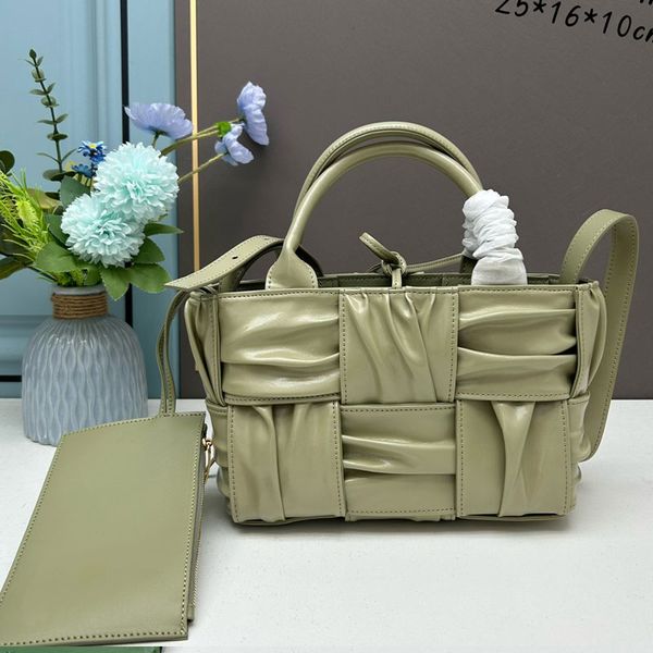 leather weaving handbag women shoulder bag lady tote bags plain pleated cowhide internal wallet genuine leather adjustable shoulder strap ba
leather weaving handbag women shoulder bag lady tote bags plain pleated cowhide internal wallet genuine leather adjustable shoulder strap ba
