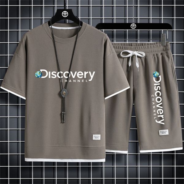 mens tracksuits summer mens two piece set casual tshirt and shorts set mens sports suit fashion short sleeve tracksuits streetwear 230511, Gray
mens tracksuits summer mens two piece set casual tshirt and shorts set mens sports suit fashion short sleeve tracksuits streetwear 230511, Gray
