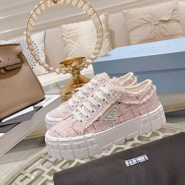 classics women espadrilles heighten sneakers designer shoes canvas and real lambskin loafers two tone cap toe fashion casual shoe by home 00, Red;white
classics women espadrilles heighten sneakers designer shoes canvas and real lambskin loafers two tone cap toe fashion casual shoe by home 00, Red;white