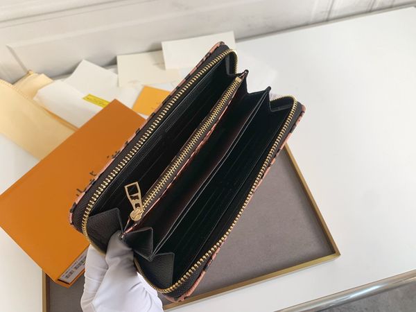 new fashion designer wallet luxury original women's leather bag classic zipper design girls' wallet m80680, Red;black
new fashion designer wallet luxury original women's leather bag classic zipper design girls' wallet m80680, Red;black