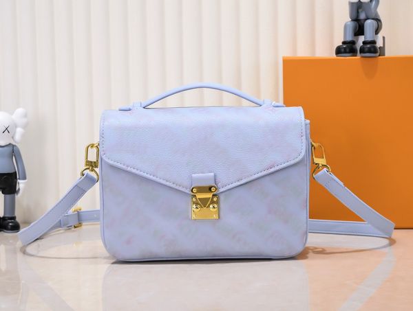 designer shoulder bag luxury womens handbags pochette totes quality embossed gradient flowers letter empreinte message bags ladies fashion c
designer shoulder bag luxury womens handbags pochette totes quality embossed gradient flowers letter empreinte message bags ladies fashion c