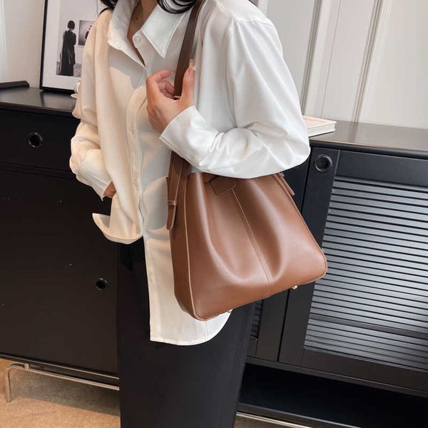 nxy shoulder underarm side bag for women new in trend designer leather female handbags and purses crossbody 230424
nxy shoulder underarm side bag for women new in trend designer leather female handbags and purses crossbody 230424