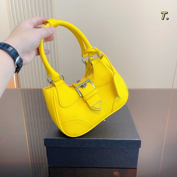 new fashion buckle crescent retro underarm bag 2023 single shoulder casual hand messenger for women purse and handbags
new fashion buckle crescent retro underarm bag 2023 single shoulder casual hand messenger for women purse and handbags