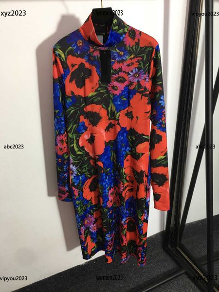 woman designer dress red and blue flower print dress size s-l high neck long sleeves skirts new arrival may08, Black;gray
woman designer dress red and blue flower print dress size s-l high neck long sleeves skirts new arrival may08, Black;gray