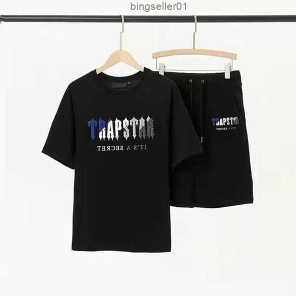london shirt 22ss t new trapstar men and women embroidered chenille decoded chord suit - revolution luxury trapstars tee trapstar. 12 1 h0wv, Gray
london shirt 22ss t new trapstar men and women embroidered chenille decoded chord suit - revolution luxury trapstars tee trapstar. 12 1 h0wv, Gray