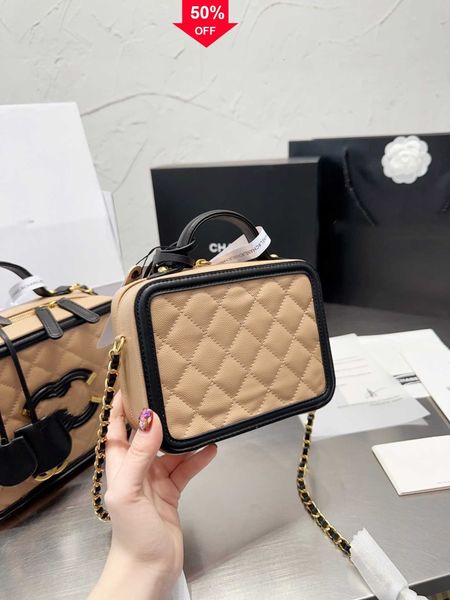 designer bag wallet wandering bag fashion high luxury solid color handbag totes letter versatile
designer bag wallet wandering bag fashion high luxury solid color handbag totes letter versatile