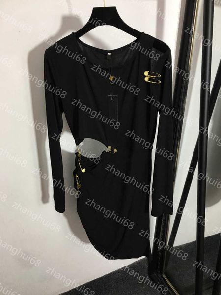 23ss summer dress womens designer clothing women dresses long-sleeved dress with large pin and revealing waist and crew neck womens clothing, Black;gray
23ss summer dress womens designer clothing women dresses long-sleeved dress with large pin and revealing waist and crew neck womens clothing, Black;gray