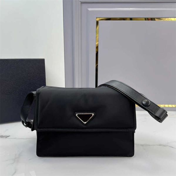 designer women's bag with box high -quality shoulder bag nylon handbag ladies messenger women men and can use lady bags
designer women's bag with box high -quality shoulder bag nylon handbag ladies messenger women men and can use lady bags