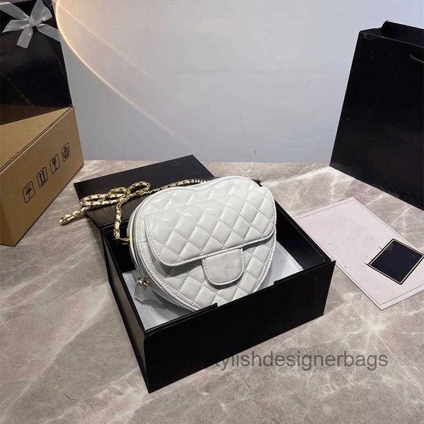 shoulder bags fashion love bag designer shoulder bags women crossbody bag luxury the tote wallet chain brand custom handbag leather classic 
shoulder bags fashion love bag designer shoulder bags women crossbody bag luxury the tote wallet chain brand custom handbag leather classic