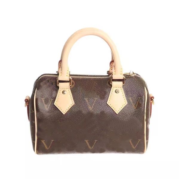 designer bag speedy 16 nano pillow bag retiro handbag genuine leather makeup bag handbags shoulder bag cross body 7a
designer bag speedy 16 nano pillow bag retiro handbag genuine leather makeup bag handbags shoulder bag cross body 7a