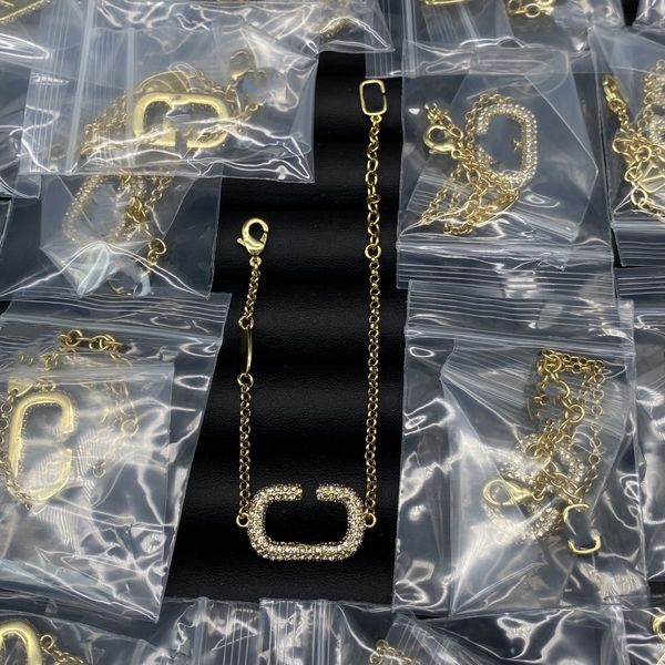luxury designer valentinoity bracelet lucky link charm bracelet exquisite jewelry elegant temperament versatile, Golden;silver
luxury designer valentinoity bracelet lucky link charm bracelet exquisite jewelry elegant temperament versatile, Golden;silver