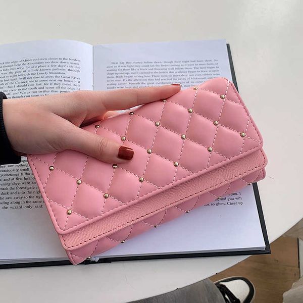 luxury long ladies wallet quilted soft leather wallets for women trendy studded decor coin purse card clutch bag 230512
luxury long ladies wallet quilted soft leather wallets for women trendy studded decor coin purse card clutch bag 230512