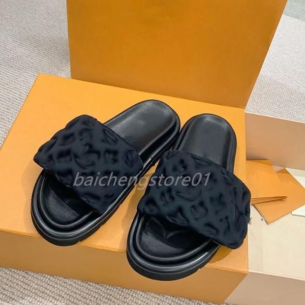 luxury pool pillow mules designer women sandals sunset flat comfort mules padded front strap slippers genuine leather fashionable easy-to-we
luxury pool pillow mules designer women sandals sunset flat comfort mules padded front strap slippers genuine leather fashionable easy-to-we