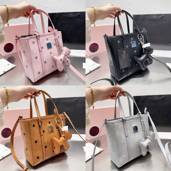 the tote bag fashion shoulder shopping luxury wallets men designer brand bags purses handbags women totes purse womens wallet cross body lad
the tote bag fashion shoulder shopping luxury wallets men designer brand bags purses handbags women totes purse womens wallet cross body lad