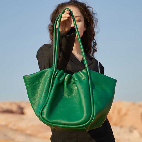 luxury designer handbags for women tote bag 2023 pu leather purses fashion large capacity vintage pleated shoulder bags 230512
luxury designer handbags for women tote bag 2023 pu leather purses fashion large capacity vintage pleated shoulder bags 230512