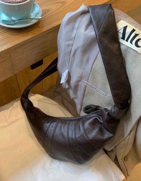 bags women shoulder classic style fashion lady handbags single shoulder crossbody bag solid color belt tote bag croissant
bags women shoulder classic style fashion lady handbags single shoulder crossbody bag solid color belt tote bag croissant