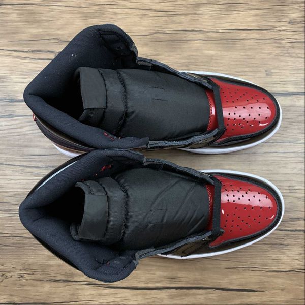 new basketball shoes 1 retro high og patent bred dark marina blue mens womens og visionaire brotherhood taxi sports sneakers size us 4-12 eu
new basketball shoes 1 retro high og patent bred dark marina blue mens womens og visionaire brotherhood taxi sports sneakers size us 4-12 eu
