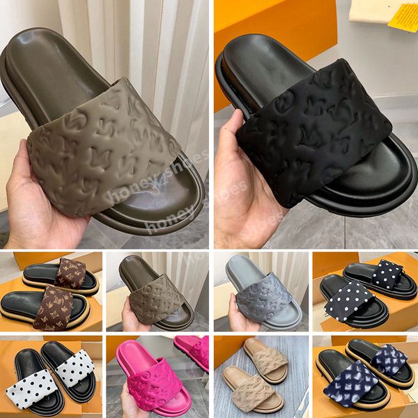 2023 fashion luxury pool pillow mules designer women sandals sunset flat comfort mules padded front strap slippers genuine leather easy-to-w
2023 fashion luxury pool pillow mules designer women sandals sunset flat comfort mules padded front strap slippers genuine leather easy-to-w