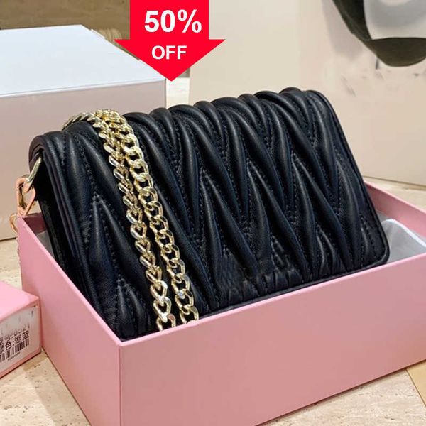 flip mini handbag soft lambskin leather shoulder bag detachable gold chain crossbody bag flap messneger bags wrinkle wallet gift box
flip mini handbag soft lambskin leather shoulder bag detachable gold chain crossbody bag flap messneger bags wrinkle wallet gift box