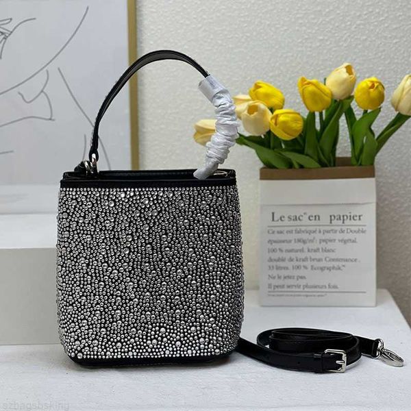 bucket bag diamond crystal messenger womens coin purse party shoulder portable 2023 spring and summer
bucket bag diamond crystal messenger womens coin purse party shoulder portable 2023 spring and summer