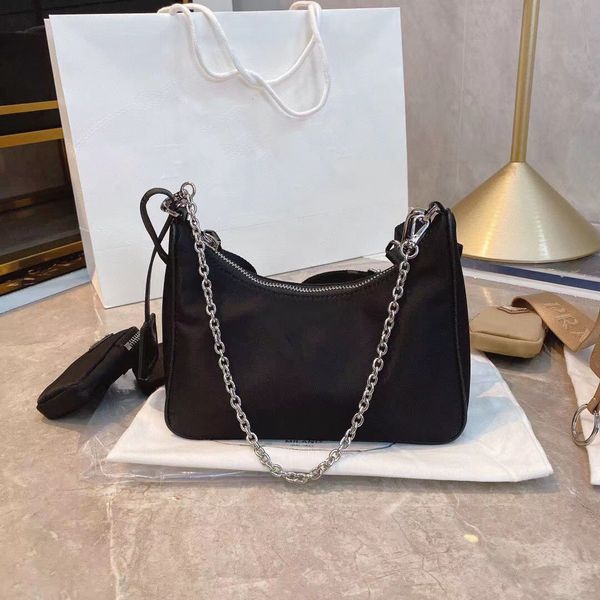 re-edition 2005 hobo nylon shoulder bags nylon handbags elling wallet women luxurys brand crossbody bag hobo purses
re-edition 2005 hobo nylon shoulder bags nylon handbags elling wallet women luxurys brand crossbody bag hobo purses