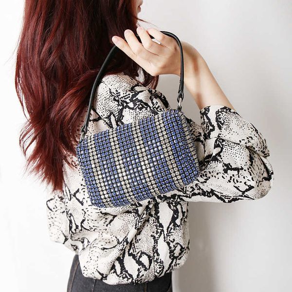 shoulder bags bling diamonds evening clutch bag women new korean soft pillow small handbag bags ladies dinner party purse 230509
shoulder bags bling diamonds evening clutch bag women new korean soft pillow small handbag bags ladies dinner party purse 230509