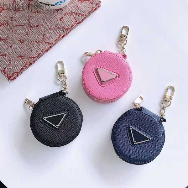 luxury keychain designer earphone 3 1 2 case letter printed brand protection color fashion key ring for men and women high quality, Silver
luxury keychain designer earphone 3 1 2 case letter printed brand protection color fashion key ring for men and women high quality, Silver