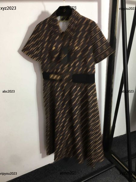 woman designer dress letter printing dress size s-l chest pocket decoration dress flip neck zipper dress long skirt may07, Black;gray
woman designer dress letter printing dress size s-l chest pocket decoration dress flip neck zipper dress long skirt may07, Black;gray