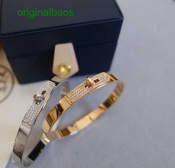 original hemrres designer bracelet v high edition 2023 new kelly half diamond temperament couple bracelet pig nose 18k rose gold dpjz, Black
original hemrres designer bracelet v high edition 2023 new kelly half diamond temperament couple bracelet pig nose 18k rose gold dpjz, Black