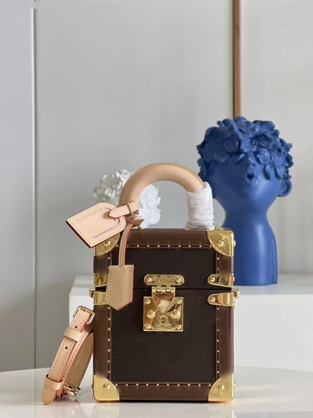 designer bags intreccio tote bag mirror quality womens real leather handle handbag small black shopping bag classic woven purse crossbody sh
designer bags intreccio tote bag mirror quality womens real leather handle handbag small black shopping bag classic woven purse crossbody sh