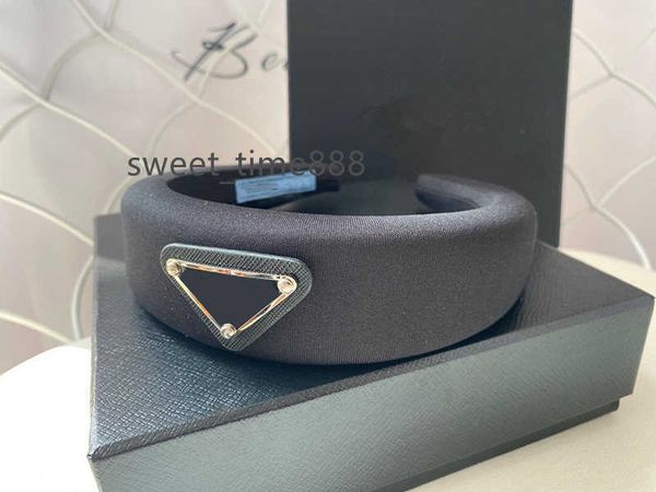 luxury designer headbands hair bands for women girl brand elastic headband sports fitness headband head wrap, Silver
luxury designer headbands hair bands for women girl brand elastic headband sports fitness headband head wrap, Silver